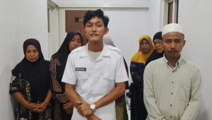 Video Relawan Viral, Kepala KSPPG Kangayan 2 Sampaikan Permohonan Maaf dan Tegaskan Komitmen Perbaikan 11 Video Relawan Viral, Kepala KSPPG Kangayan 2 Sampaikan Permohonan Maaf dan Tegaskan Komitmen Perbaikan