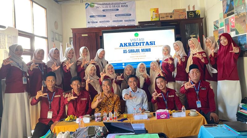 Visitasi Akreditasi SMPS Islam As-Sirajul Munir Rampung, Tim Asesor Apresiasi Semangat dan Komitmen Sekolah