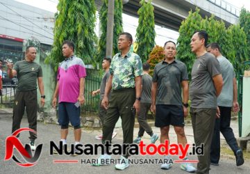 Pererat Kebersamaan, Pangdam II/Sriwijaya Tinjau Progres Rehab Swadaya Rumdis Pamen Usai Olahraga Bersama
