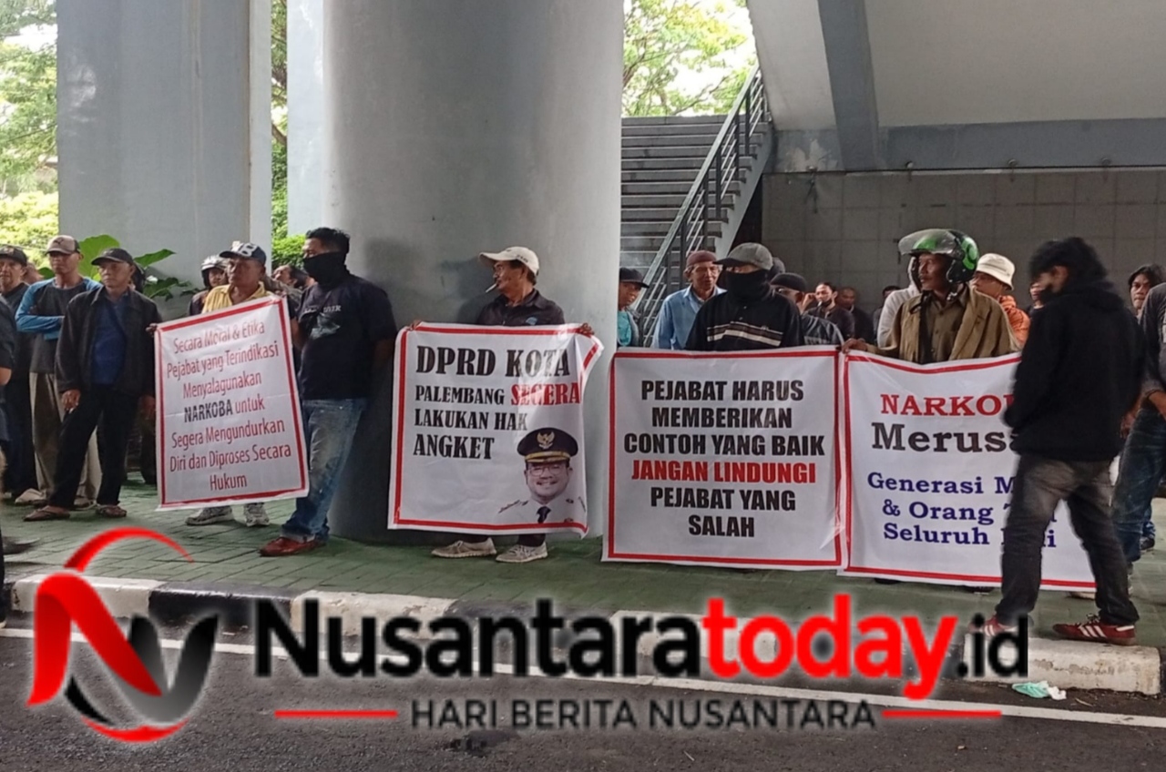 Aktivis Gelar Aksi di DPRD Palembang, Desak BNN Periksa Wakil Wali Kota Prima Salam 6 IMG 20260615 174139