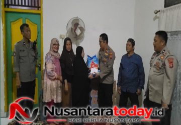 Wujud Empati di HUT Bhayangkara ke-80, Kapolsek Seberang Ulu II Gelar Baksos di Rumah Duka Korban Penganiayaan Maut 7 Wujud Empati di HUT Bhayangkara ke-80, Kapolsek Seberang Ulu II Gelar Baksos di Rumah Duka Korban Penganiayaan Maut