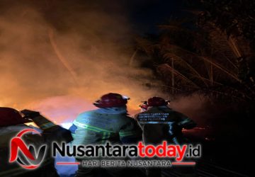 Warga Sako Geger, Kobaran Api Tiba-Tiba Lalap Rumah Bedeng Saat Malam Mulai Larut 10 Warga Sako Geger, Kobaran Api Tiba-Tiba Lalap Rumah Bedeng Saat Malam Mulai Larut