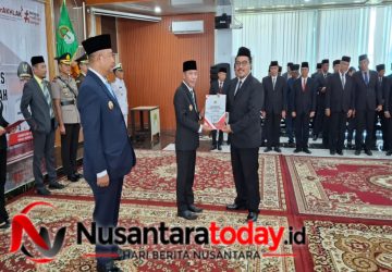 Lantik 12 Pejabat Eselon II, Bupati Ketapang Tegaskan ASN Adalah Pelayan Masyarakat 7 Lantik 12 Pejabat Eselon II, Bupati Ketapang Tegaskan ASN Adalah Pelayan Masyarakat