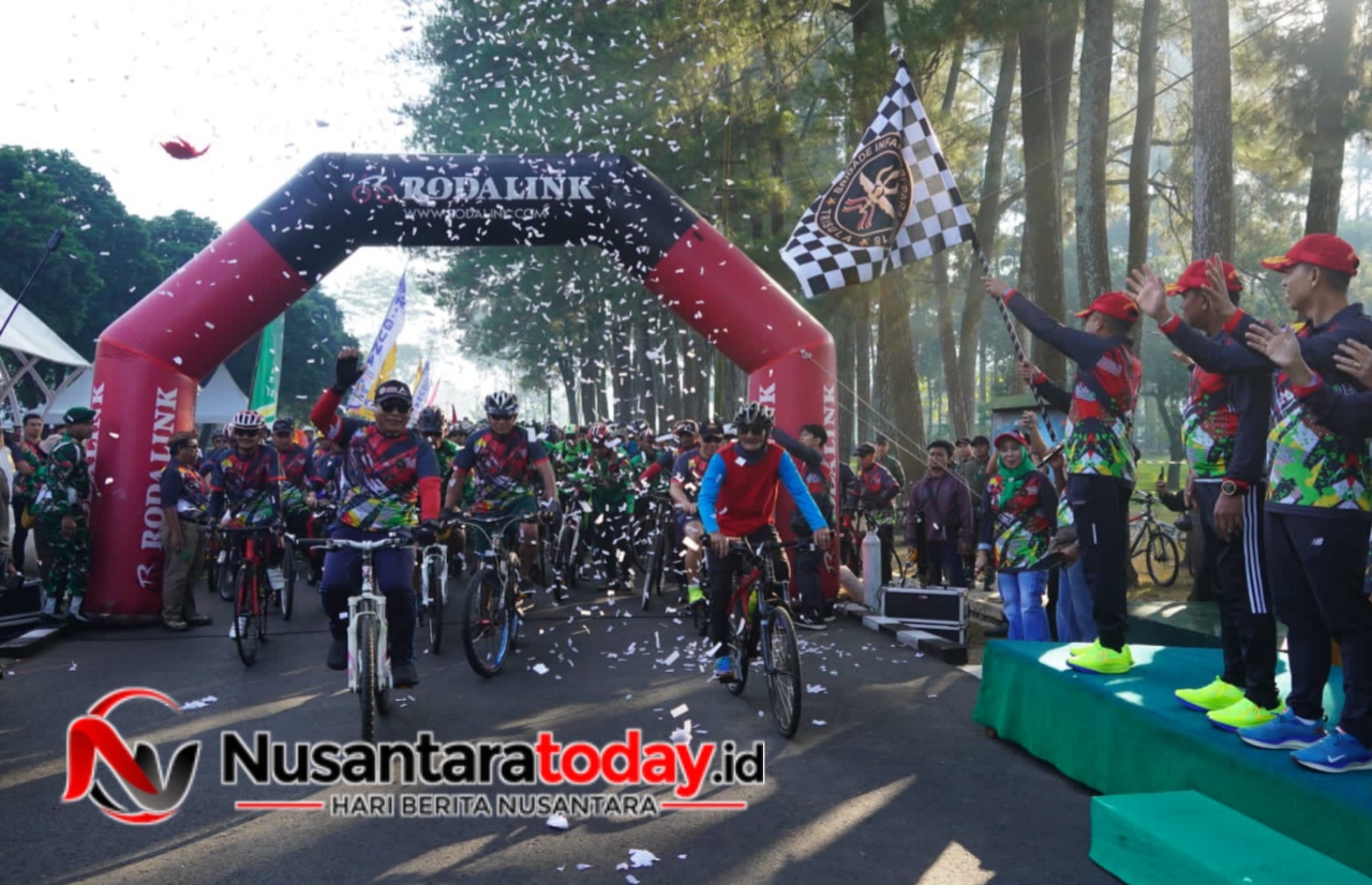 Pangdivif 2 Kostrad Lepas Ratusan Peserta Fun Bike HUT ke-60 Brigif 18 6 IMG 20260712 082826