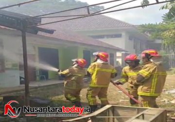 Lalai Bakar Sampah, Gedung Tenda Pramuka di Alang-Alang Lebar Hangus Dilahap Si Jago Merah
