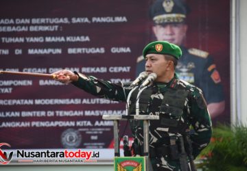 Usai Pimpin Upacara Bendera, Danrem 044/Gapo Tancap Gas Sampaikan Arahan Lewat Jam Komandan 10 Usai Pimpin Upacara Bendera, Danrem 044/Gapo Tancap Gas Sampaikan Arahan Lewat Jam Komandan