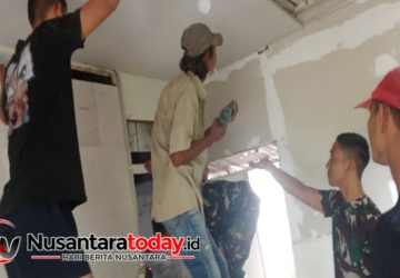 Memasuki Hari Ke-17, Satgas TMMD kKe-129 Kodim 0418/Palembang Lanjutkan Pemsangan Plafon RTLH Milik Bapak Fernando