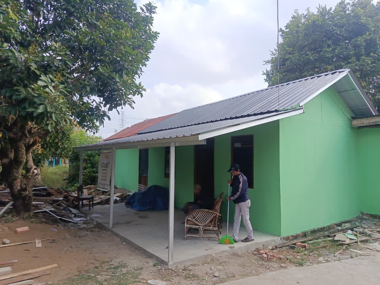 Tak Hanya Rehab Rumah, Satgas TMMD Juga Bersihkan Lingkungan Sekitar Rumah Pak Karyo 6 IMG 20260804 WA01011