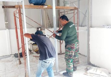 Hari ke-20 TMMD ke-129, Satgas Kodim 0418/Palembang Kebut Pembangunan RTLH Milik Ibu Sriyanti
