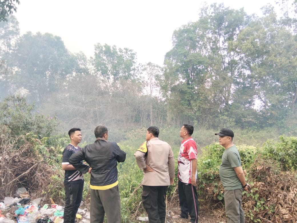Belum Ditangani, Kebakaran Lahan di JSC Palembang Dikhawatirkan Meluas, Lurah Sentosa Cek Lokasi 6 IMG 20260807 WA0200