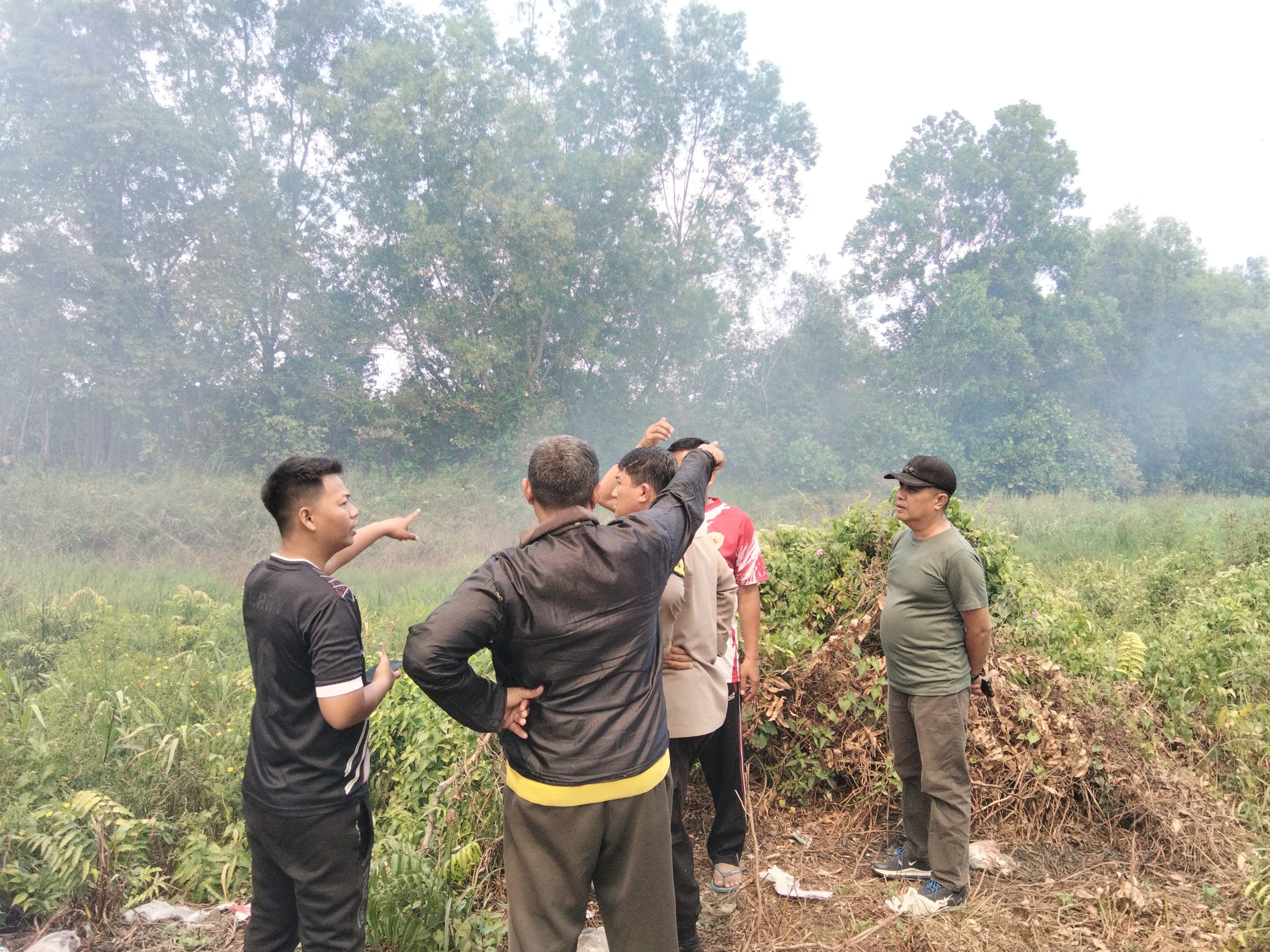 Lurah Sentosa Tegaskan Kebakaran Lahan Bukan di Wilayahnya, Melainkan Kawasan JSC yang Berbatasan 6 IMG 20260807 WA0215 scaled