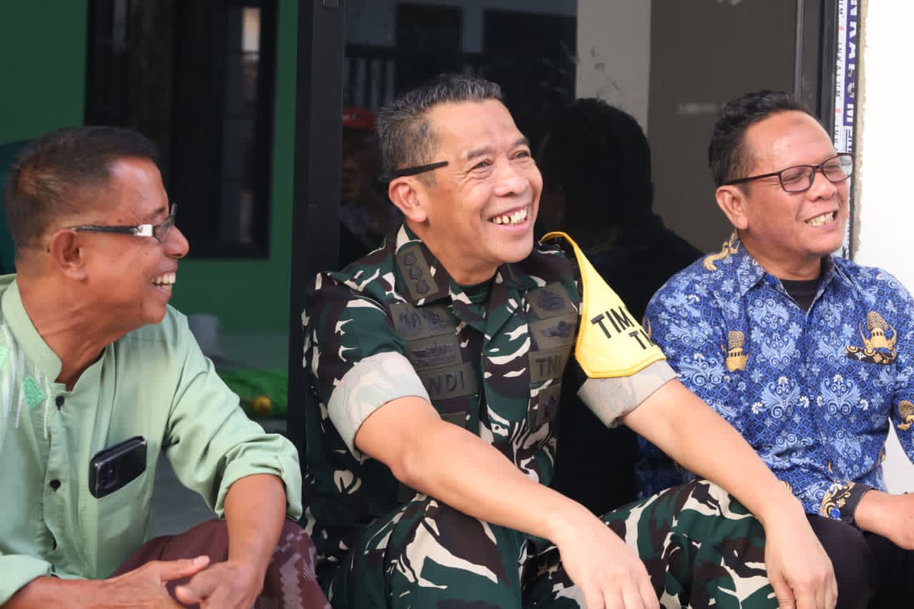 Katim Wasev TMMD Jalin Komsos dengan Warga, Dengarkan Langsung Manfaat Program TMMD Ke-129 Kodim 6 IMG 20260807 WA0239