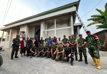 Kebersamaan Satgas TMMD dan Warga Warnai Kunjungan Ketua Tim Wasev TMMD ke-129 Kodim 0418/Palembang
