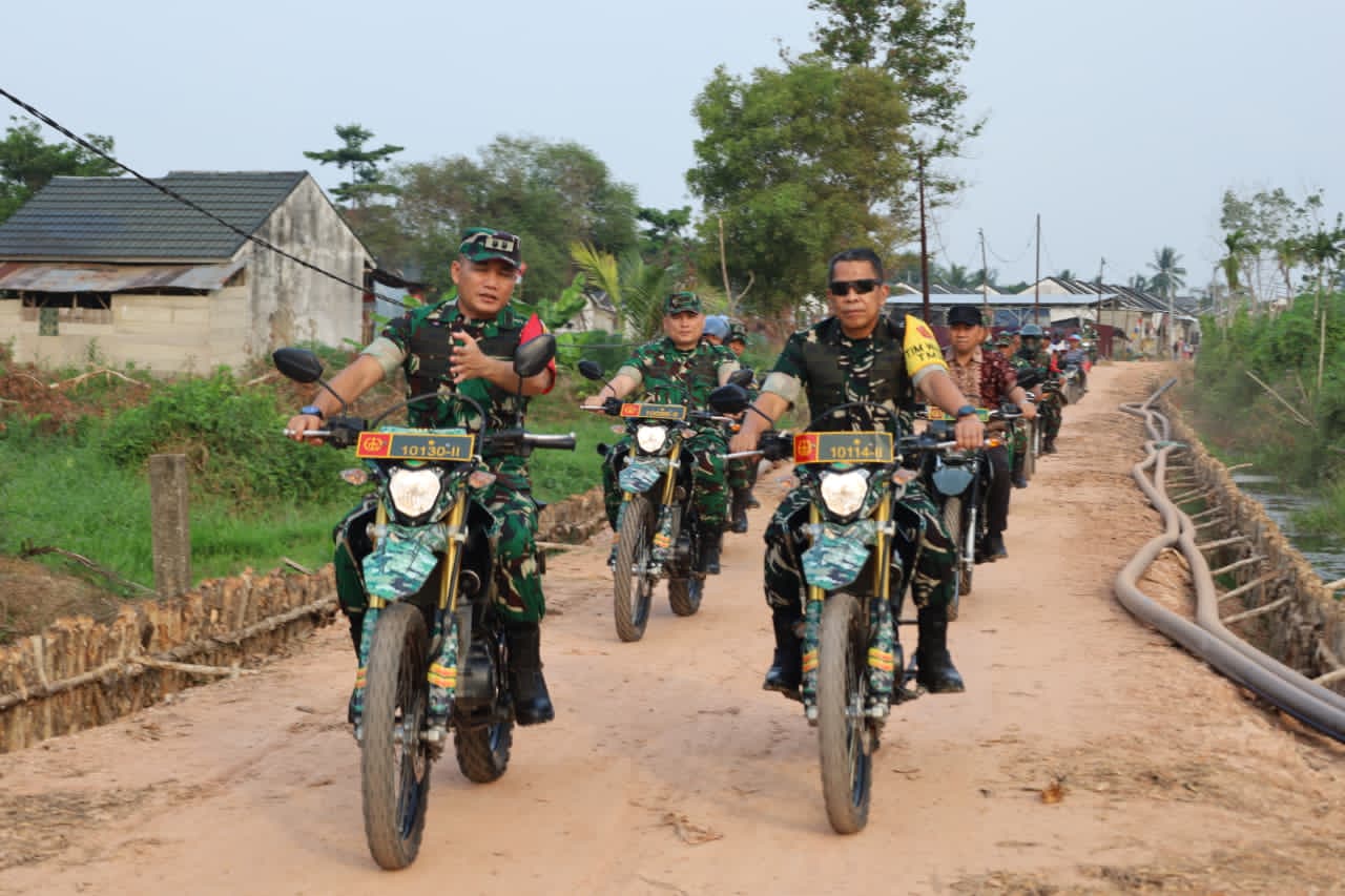 Ketua Tim Wasev TMMD ke-129 Tinjau Pembangunan Jalan 750 Meter di Kelurahan Talang Jambe 6 IMG 20260807 WA0260