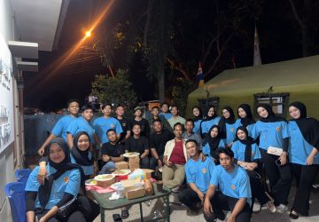 Hangatnya Kebersamaan Karang Taruna dan Satgas TMMD di Poskotis, Persaudaraan Makin Erat
