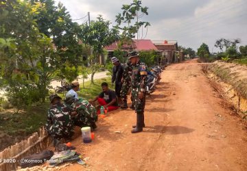 Pagi-Pagi Sudah Bergerak, Satgas TMMD ke-129 Kebut Penyelesaian Jalan 750 Meter