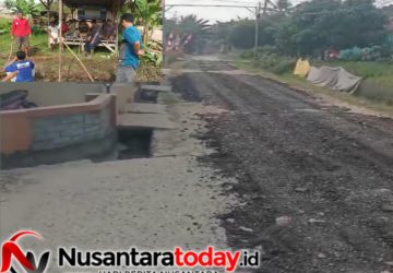Warga Fajar Baru Patungan Timbun Jalan Rusak: “Sudah Capek Nunggu Janji”