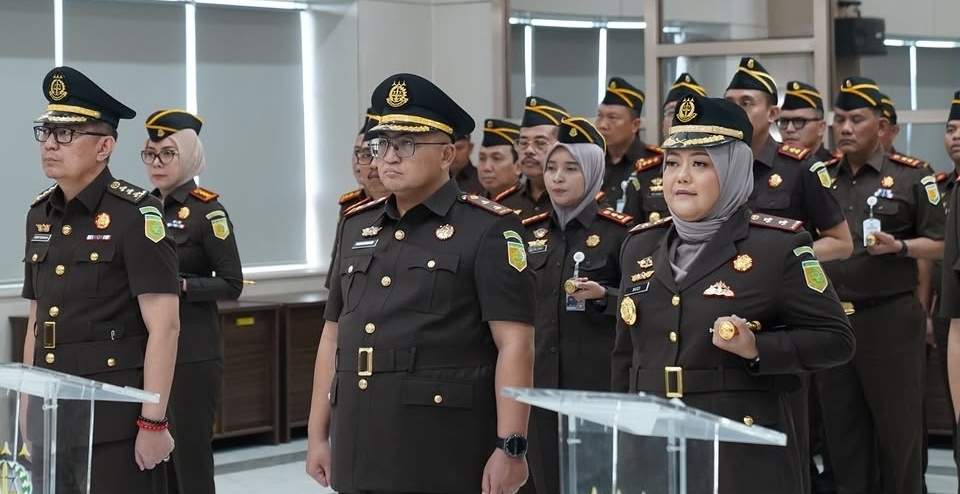 Tegaskan Regenerasi Kepemimpinan, Kajati Lampung Resmi Lantik 6 Pejabat Strategis Baru 6 IMG 20260812 WA0433