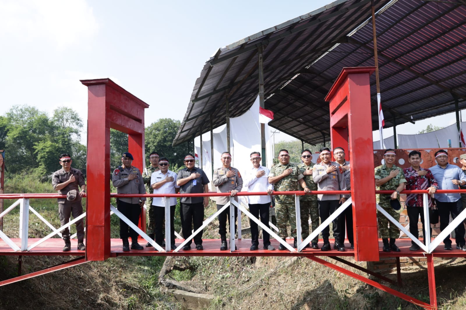 HUT ke-81 RI, Polda Sumsel Wujudkan Semangat Kemerdekaan Lewat 81 Jembatan Merah Putih 6 IMG 20260813 WA0227