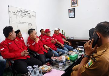 Dinilai Hanyalah Janji Manis, Madas Sedarah Sampang Protes Lambannya DLH Tangani Sampah Pantura ​