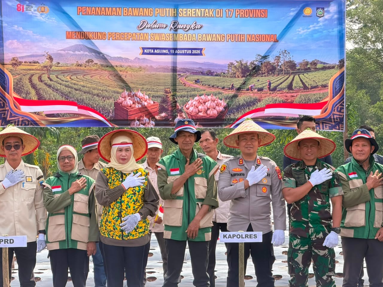 Sinergi Polri dan Petani, Penanaman Bawang Putih di Lahat Jadi Langkah Konkret Dukung Swasembada Pangan 6 IMG 20260819 WA0156