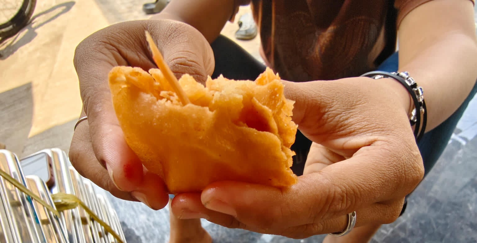 Kualitas MBG Kembali Disorot, Pangsit Diduga Diikat Tali Daun Pisang dan Tusuk Gigi Berserakan 6 IMG 20260820 WA0014