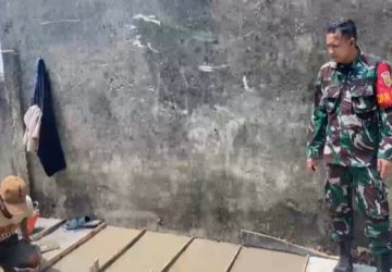 Pembangunan Mushola Baitul Maghfurin Terus Bergulir, Danton Satgas Pantau Pengerjaan Drainase Samping