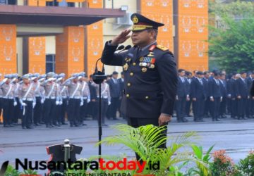 Hujan Deras Tak Halangi Personel Polda Lampung Ikuti Upacara HUT RI