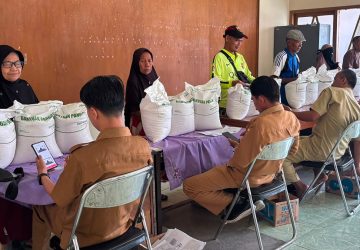 Terimakasih Pak Lurah! Ribuan Warga Mulyoharjo Akhirnya Tersenyum Lebar Terima Bantuan Beras