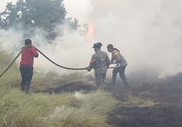 Karhutla Pulau Semambu Belum Padam, Polres Ogan Ilir dan Tim Gabungan Terus Lakukan Pemadaman