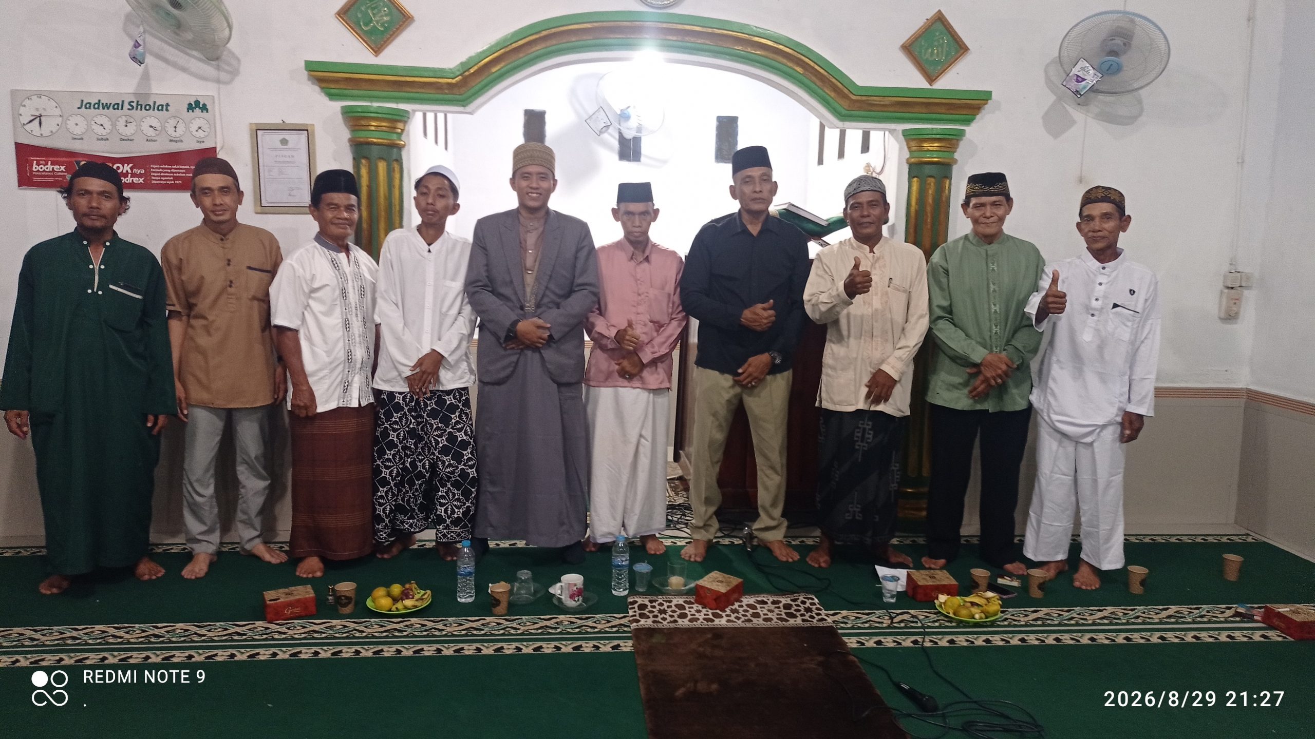 Maulid Nabi di Musholah Rahmatullah: Ustaz M. Faisal Pratama Ajak Jemaah RT 39 Sentosa Jagai Kerukunan 6 IMG 20260829 212701 1 scaled
