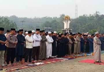 Gelar Sholat Istisqo, Camat Babat Supat Ajak Masyarakat Introspeksi dan Memohon Ampunan