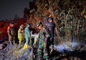 Kebakaran Lahan 3 Hektare Terjadi di Kawasan JSC, Tim Gabungan Berjibaku Padamkan Api