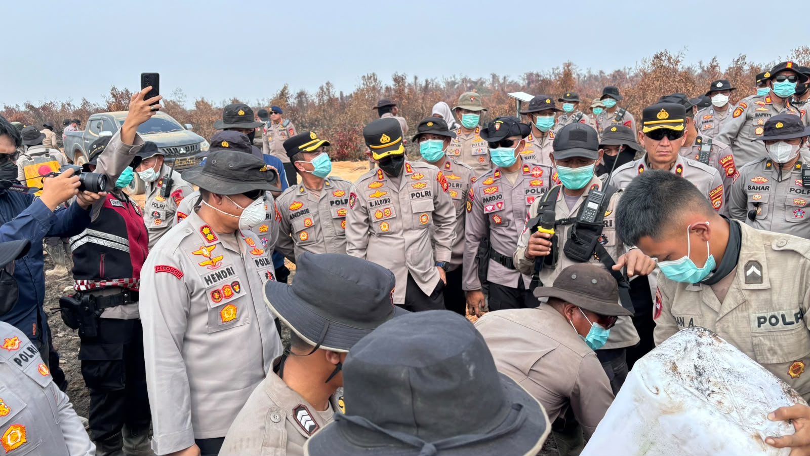 Polda Sumsel Peragakan Penggunaan Formula X-Fire untuk Penanganan Karhutla di Gelumbang 6 IMG 20260912 WA0260