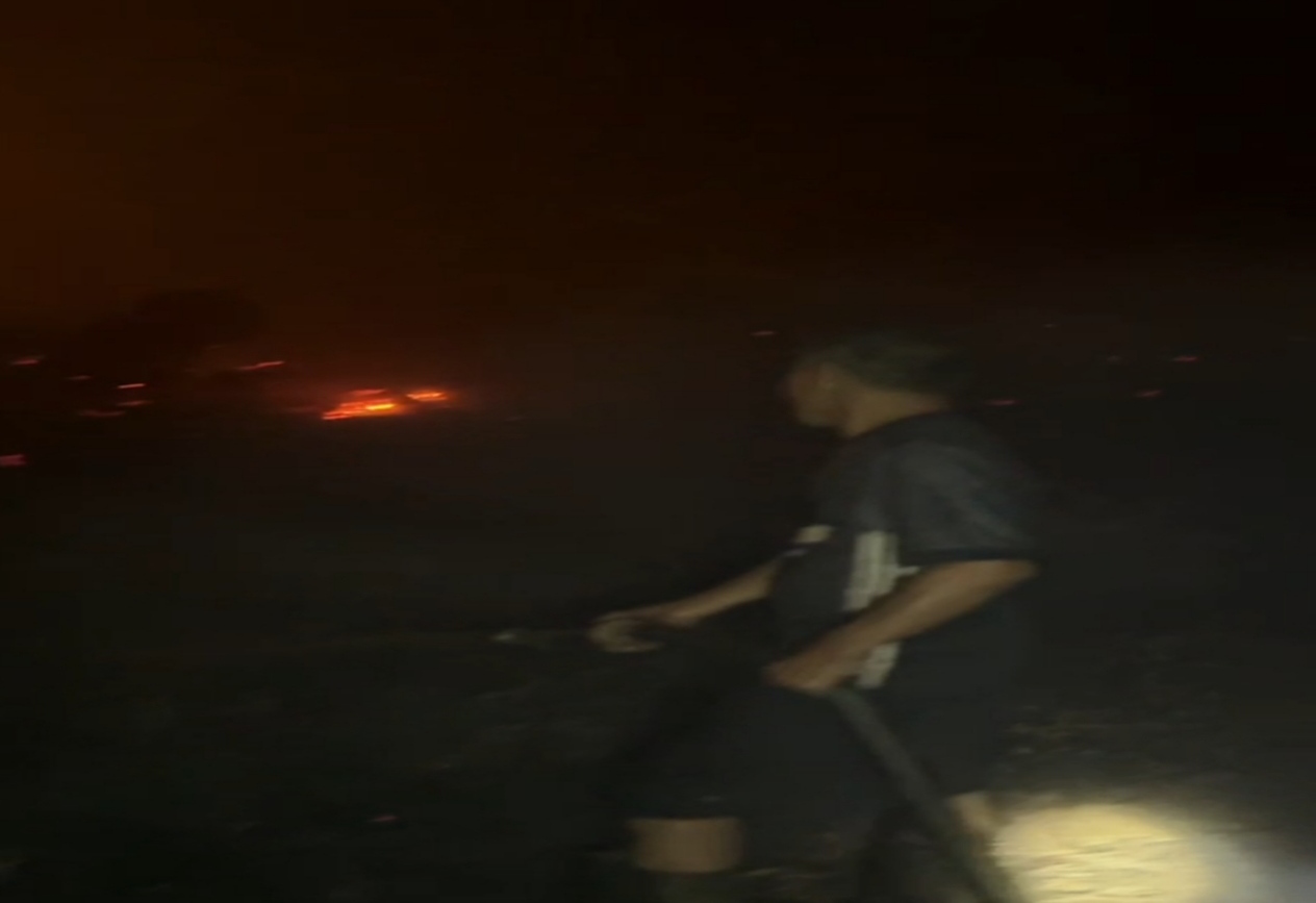 Dituding Tak Peduli Karhutla, Wabup Ketapang Ternyata Sepekan Turun Langsung Padamkan Api di Tengah Hutan 6 IMG 20260907 214747