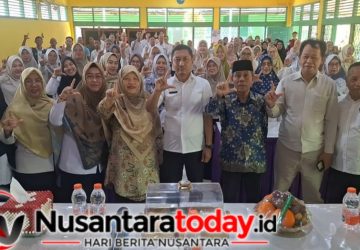 Isak Tangis Warnai Pisah Sambut SMAN 4 Kotabumi, 3 Guru Jadi Kepsek 7 Isak Tangis Warnai Pisah Sambut SMAN 4 Kotabumi, 3 Guru Jadi Kepsek