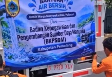 Kekeringan Melanda Kecamatan Pulosari, 32 Ribu Liter Air Bersih Disalurkan untuk Warga 14 Kekeringan Melanda Kecamatan Pulosari, 32 Ribu Liter Air Bersih Disalurkan untuk Warga