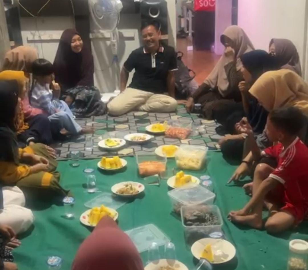 Terima Dukungan Ibu-Ibu, Bacalon Kades Taman Agus Feriyanto Ajak Warga Jaga Kerukunan 6 IMG 20261012 WA0085
