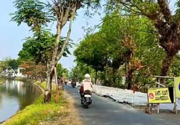 Progres Pembangunan Jalan Kendalsari-Gondang Sudah Mulai Dibetoninasi Setelah Proses Lntai Kerja.