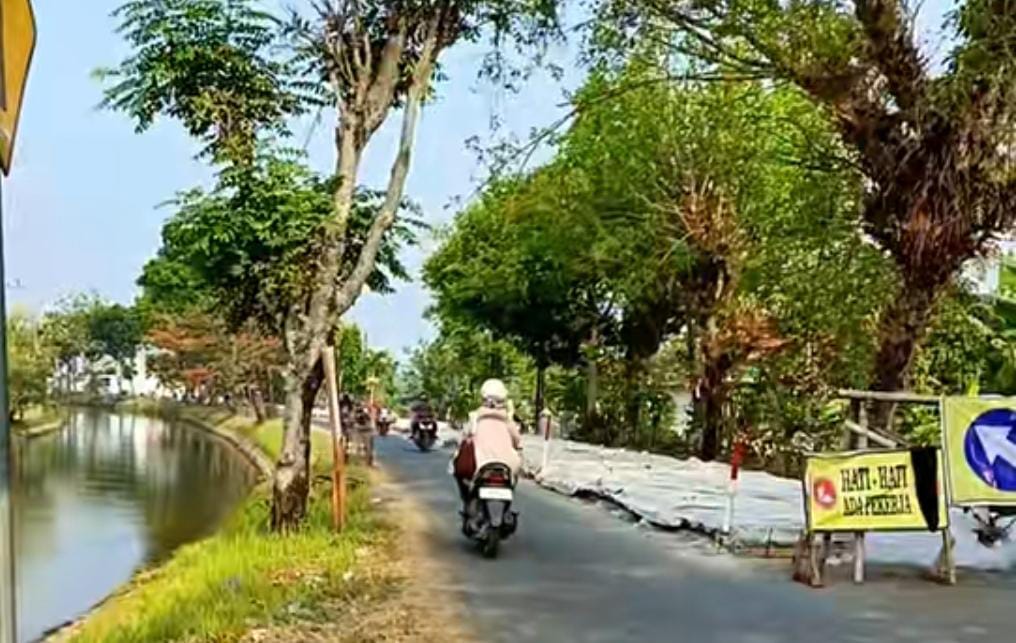 Progres Pembangunan Jalan Kendalsari-Gondang Sudah Mulai Dibetoninasi Setelah Proses Lntai Kerja. 6 IMG 20261014 WA0088