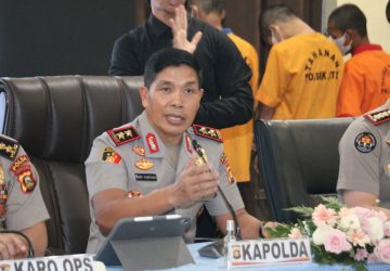 Gandeng Masyarakat Berantas Premanisme, Kapolda Sumsel Tegaskan Komitmen Jaga Stabilitas Daerah 7 Gandeng Masyarakat Berantas Premanisme, Kapolda Sumsel Tegaskan Komitmen Jaga Stabilitas Daerah