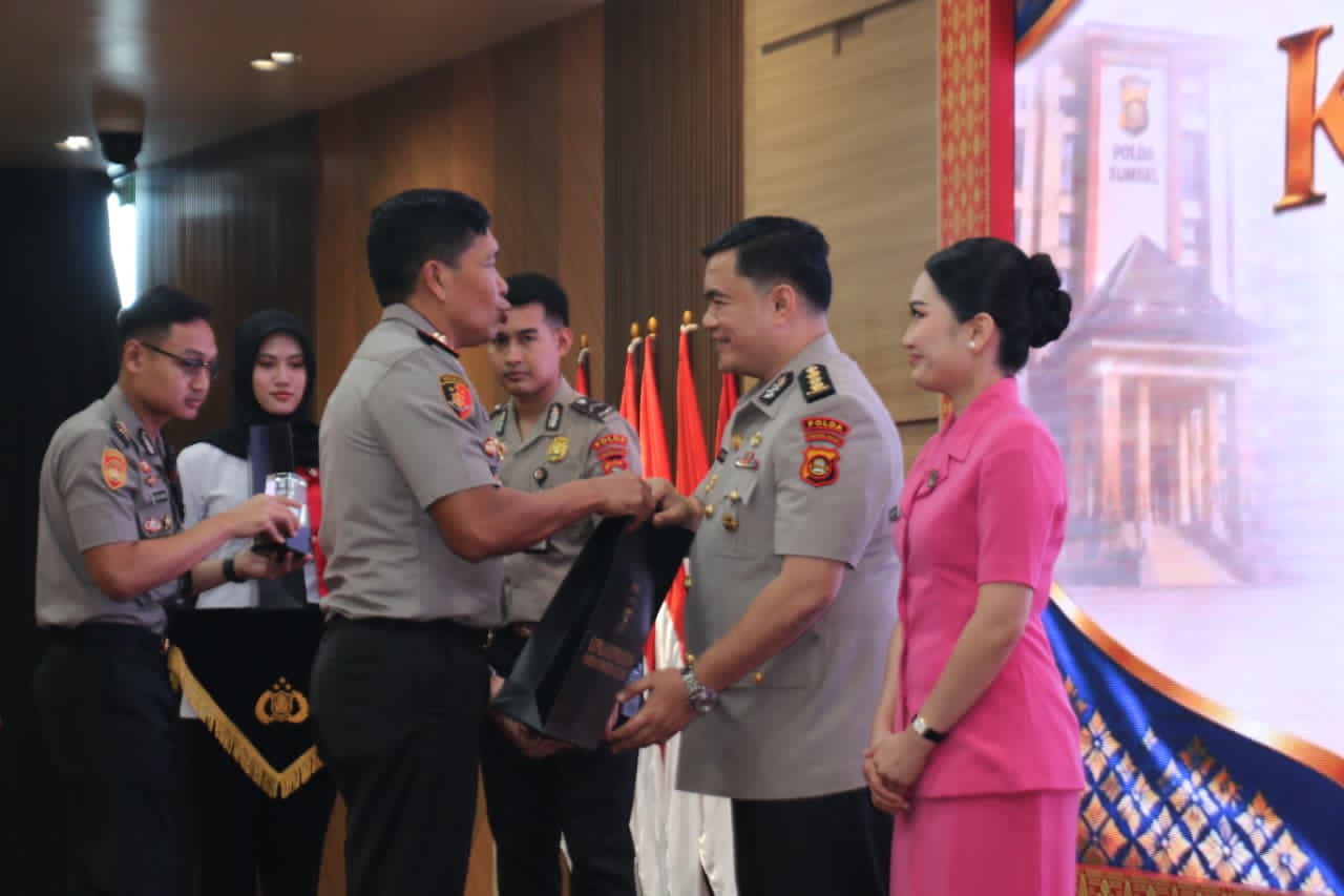 Brigjen Pol. Irwansyah dan Kombes Pol. Ronni Bonic Emban Amanah Baru, Kapolda Sumsel Tekankan Kinerja Presisi 6 IMG 20261014 WA0389