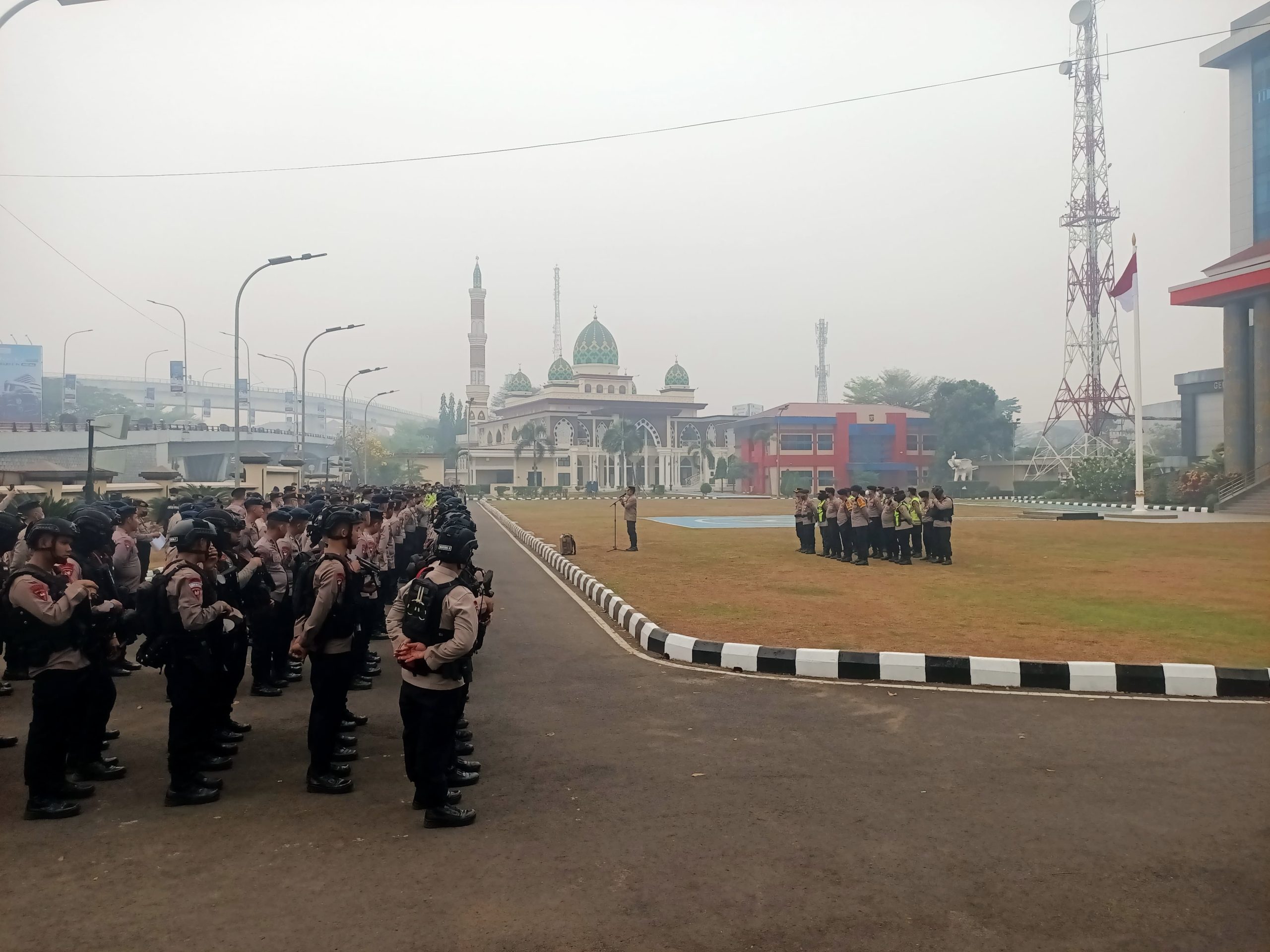 572 Personel Disiagakan, Polda Sumsel Pastikan Pengamanan Unjuk Rasa Berjalan Profesional 6 IMG 20261015 WA0129 scaled