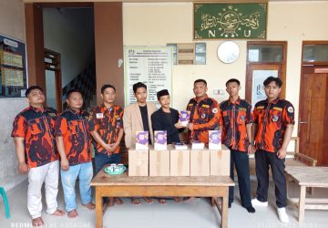 Penuh Makna, HUT ke-38 SAPMA Pemalang Diwarnai Baksos untuk Santri Pondok Pesantren 7 Penuh Makna, HUT ke-38 SAPMA Pemalang Diwarnai Baksos untuk Santri Pondok Pesantren