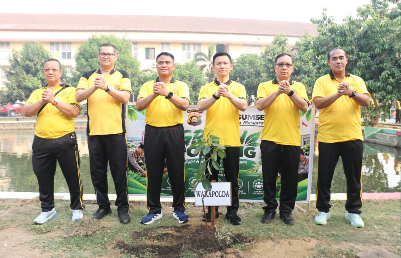 Polda Sumsel Perkuat Green Policing melalui Aksi Peduli Lingkungan di Komplek Pakri 6 IMG 20261023 115615
