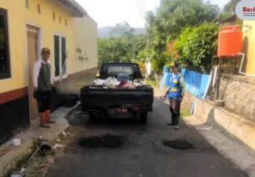 DPUPR Pemalang Tangani Lubang Jalan Lingkar Watukumpul, Jaga Keselamatan Pengguna Jalan 7 DPUPR Pemalang Tangani Lubang Jalan Lingkar Watukumpul, Jaga Keselamatan Pengguna Jalan